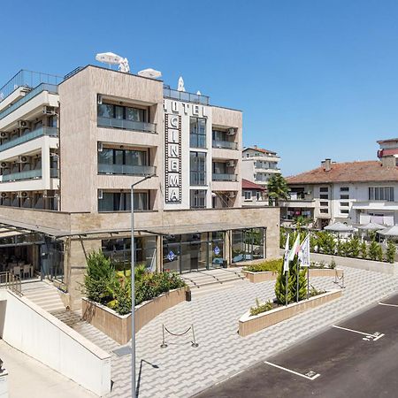 Cinema Hotel Primorsko Buitenkant foto